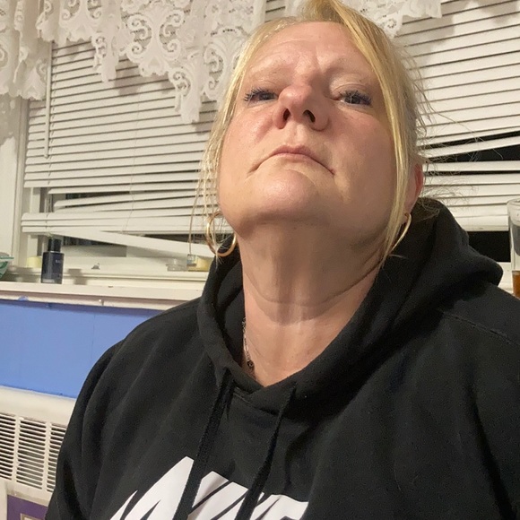 Meet your Posher, Kelly - Picture 1 of 1